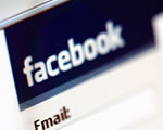 Már az iWiW nyakában lohol a Facebook
