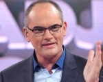 Két kézzel szórja a pénzt a köztévé vezetése
