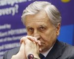 Továbbra is Trichet kezében az euró sorsa